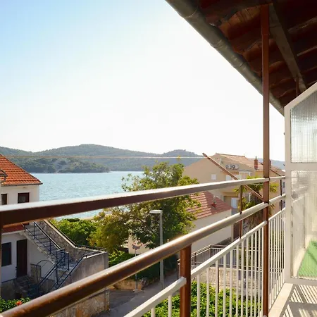 Guest house House In Tisno