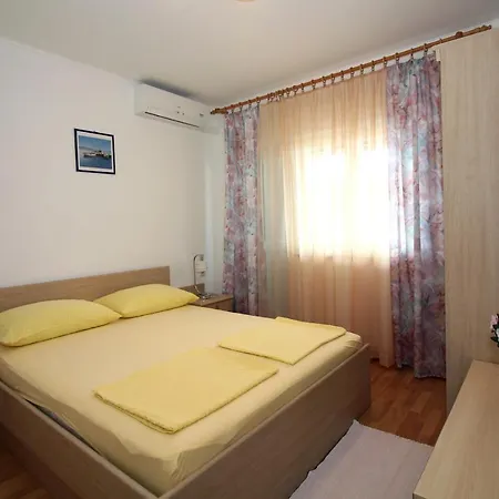 House In Guest house *